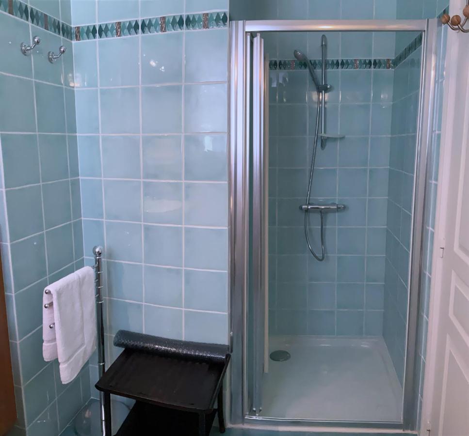 Chambre D'Hotes "Les Volets Bleus" - Villa L'Olivier Cote Mer Vaux-sur-Mer Bagian luar foto